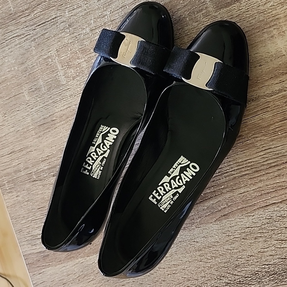 FERRAGAMO low heel pumps